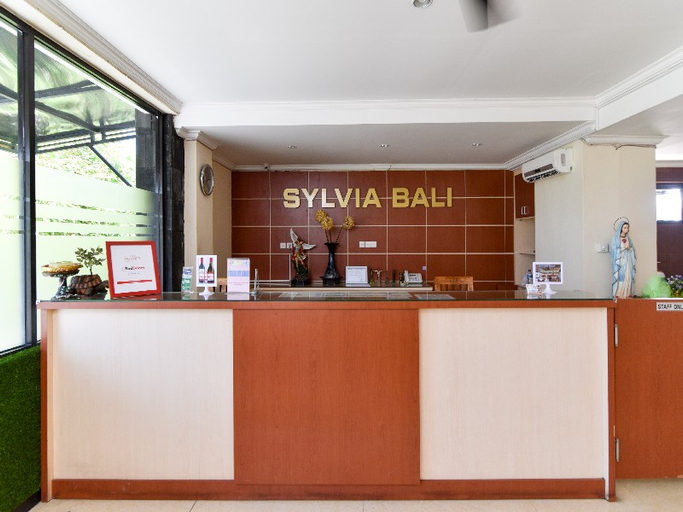 Public Area 3, RedDoorz Plus near Mall Bali Galeria 2, Denpasar