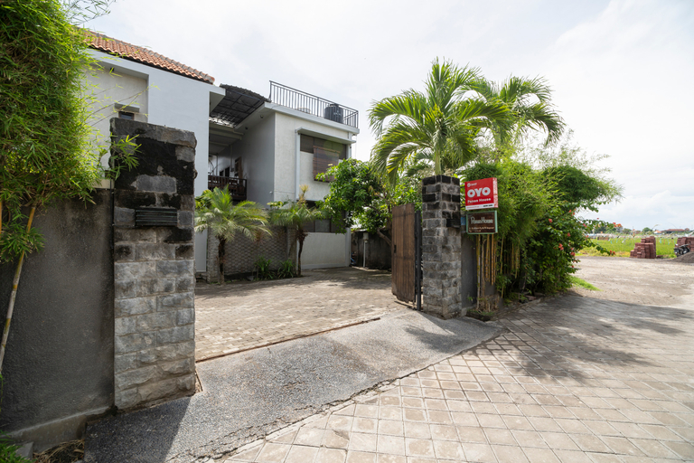 Exterior & Views 2, OYO 2417 Panen House, Denpasar