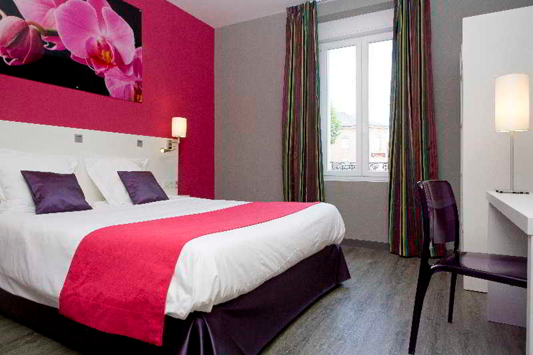 Bedroom 3, The Originals Boutique Htl de l'Univers Montlucon, Allier