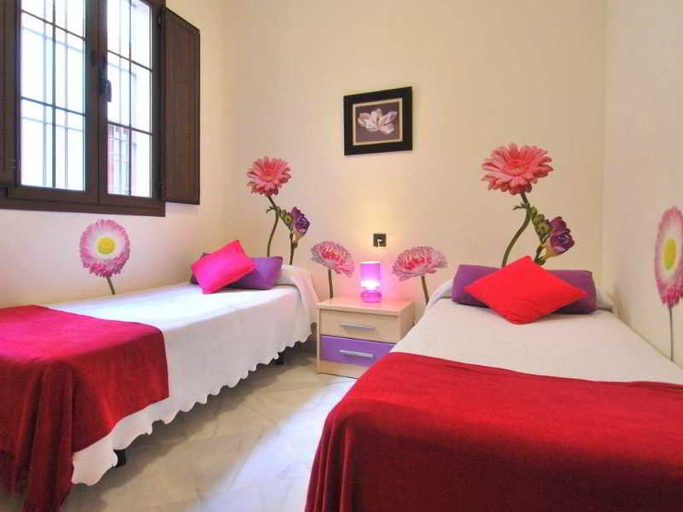 Bedroom 2, Living Sevilla Apartments, Sevilla