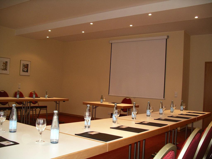 Business Facilities 1, Hotel Wegner, Region Hannover