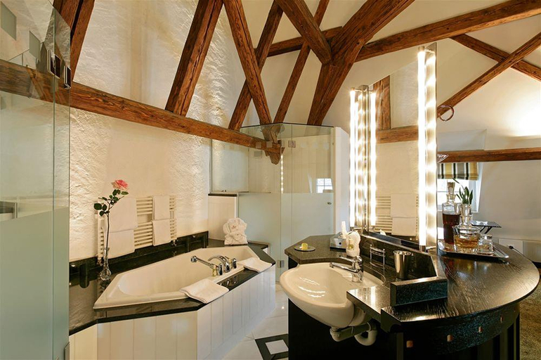 Bedroom 2, Seehotel Sonne, Meilen