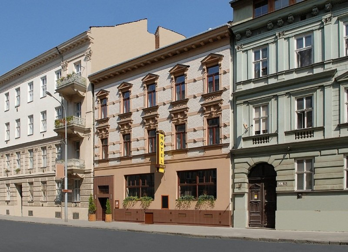 Exterior & Views 2, Arte, Brno