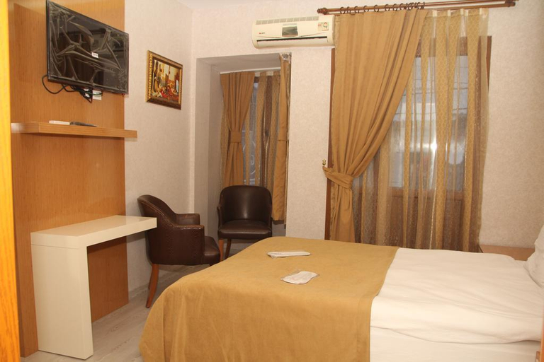 Bedroom 4, Vatan Hotel, Konak