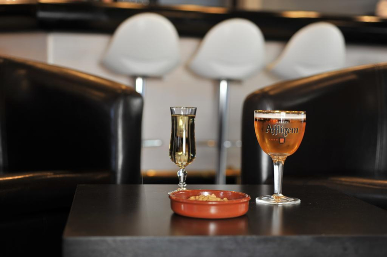 Food & Drinks 5, Brit Hotel Lyon Dardilly, Rhône