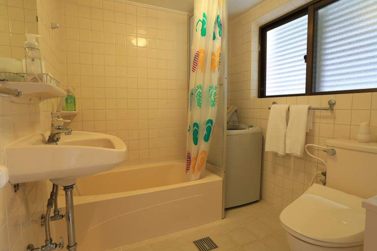 Bathroom 5, Nanma Mui Nature Resort, Nago