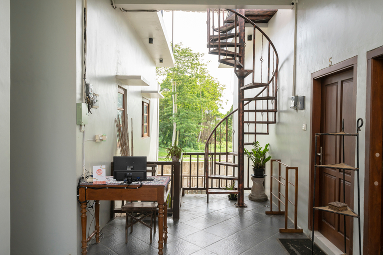 Public Area 5, OYO 2417 Panen House, Denpasar
