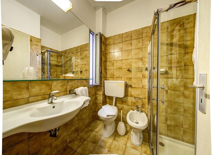 Bathroom 5, Eurhotel, Rimini