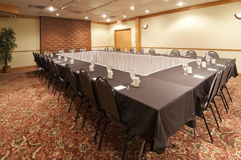 Business Facilities, Clarion Inn, Olmsted