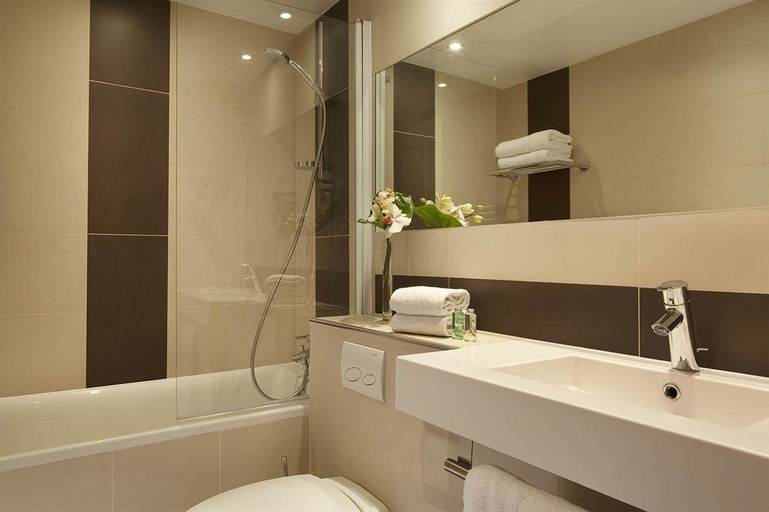 Bathroom 4, Hotel Galileo, Paris