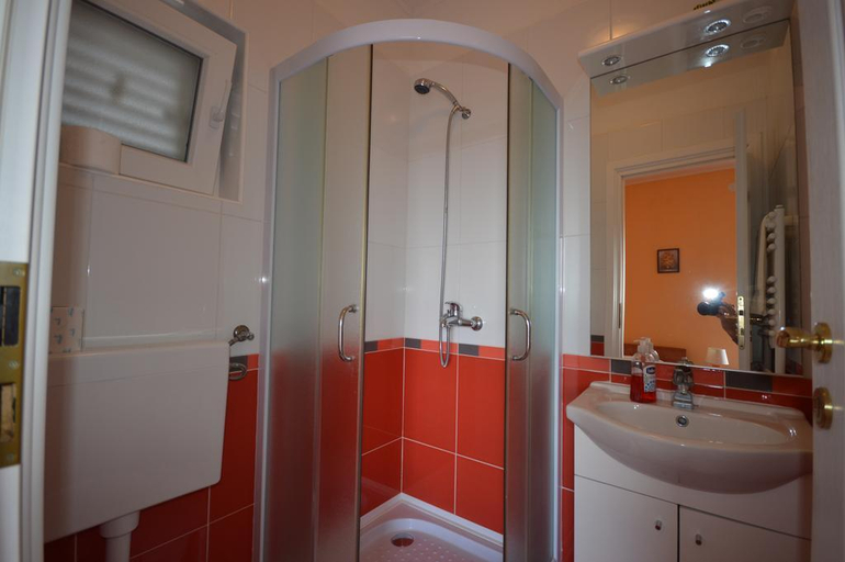 Bathroom 4, Villa Castello, Korčula