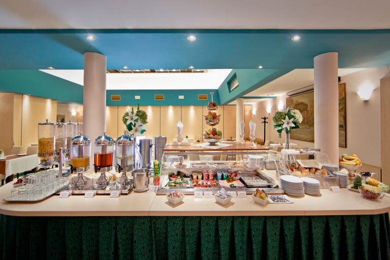 Food & Drinks 5, Hotel Central, Zagreb