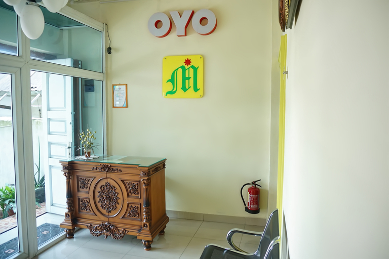 Public Area 3, OYO 733 Mina Homestay, Bukittinggi