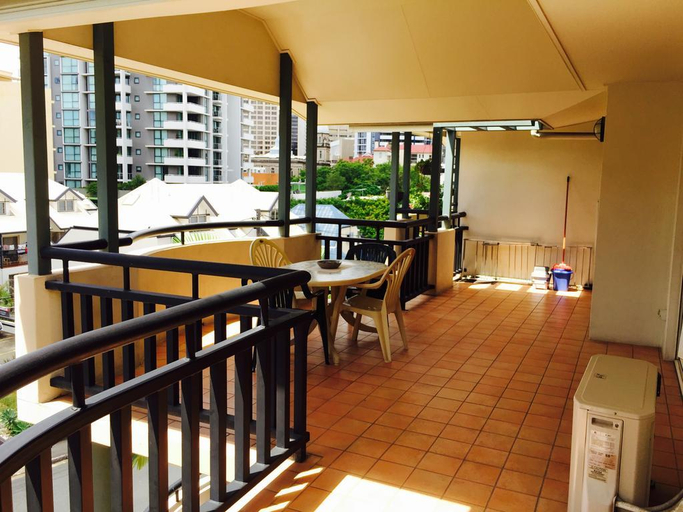 Food & Drinks, The Sedgebrook On Leichhardt, Spring Hill