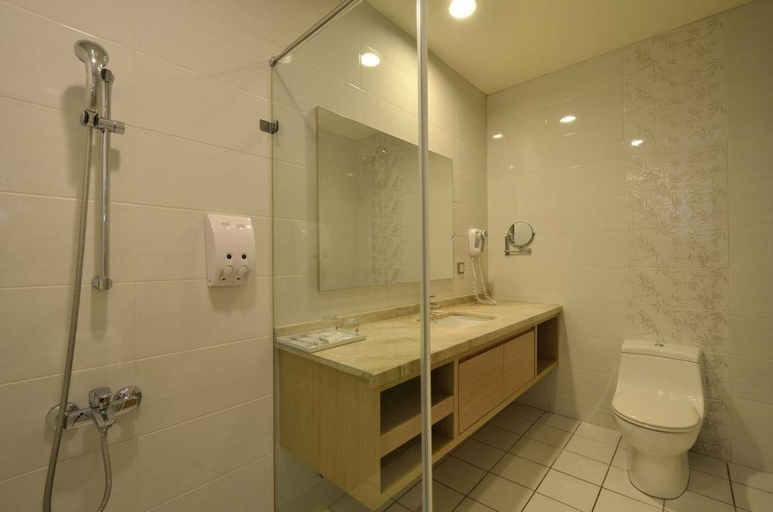 Bathroom 4, Ever Delightful Business Hotel, Chiayi City