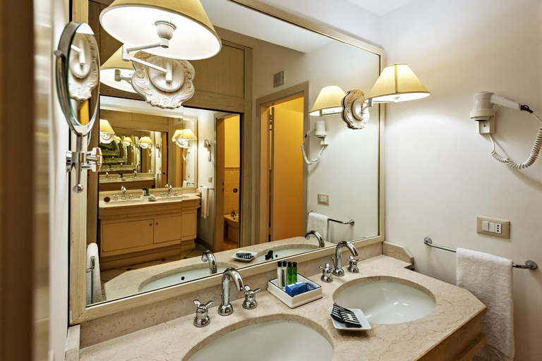 Bathroom 5, Golf Hotel Punta Ala, Grosseto