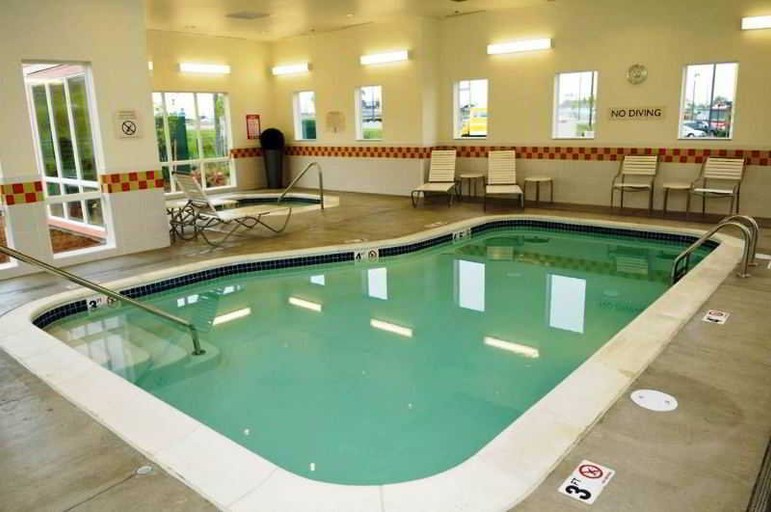 Sport & Beauty 2, Fairfield Inn & Suites Portland North, Multnomah