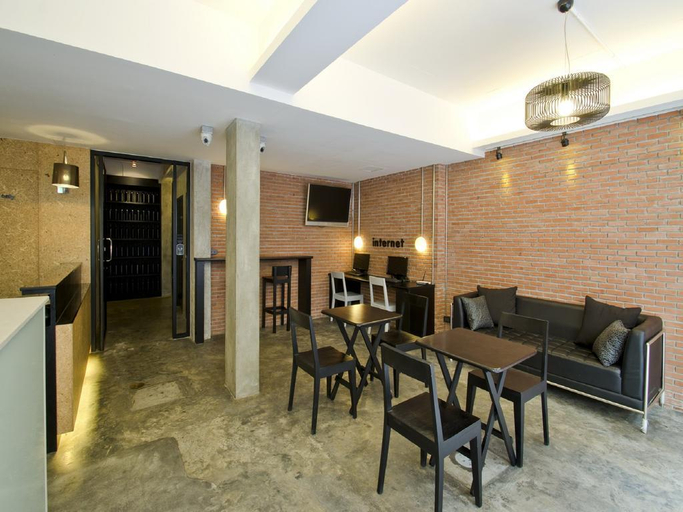 Exterior & Views 3, DI Place Hotel, Khlong Toey