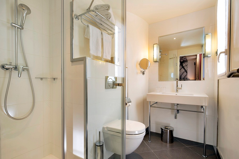 Bathroom, Hotel Gustave, Paris