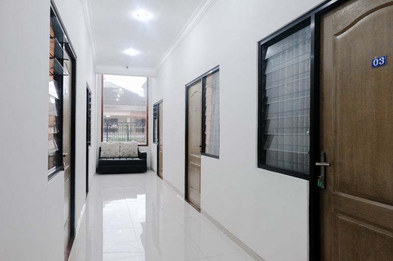 Public Area 5, New Bandahara Exclusive, Malang