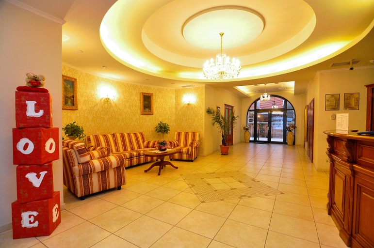 Public Area 3, Maxim Oradea, Oradea