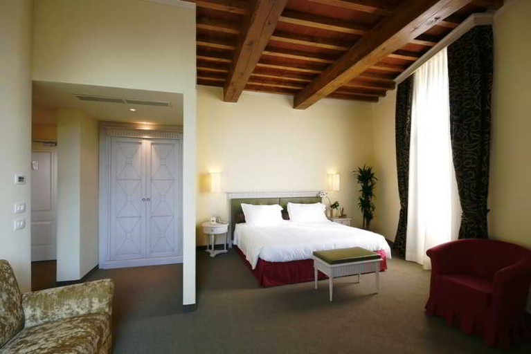 Bedroom 3, LHP Certaldo Resort, Siena