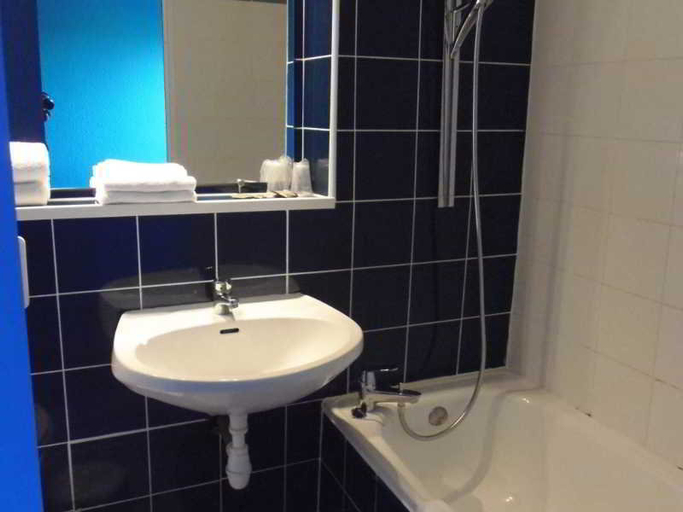 Bathroom 5, Hôtel De La Plage, Pas-de-Calais