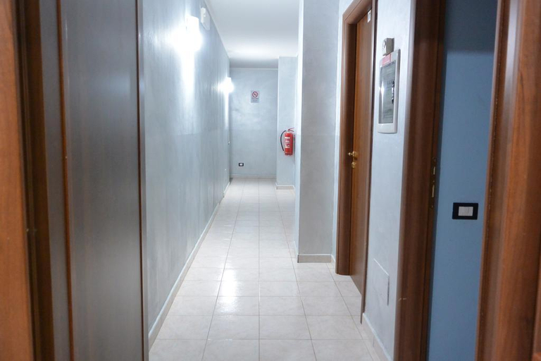 Public Area 3, Hotel Mercurio, Milano