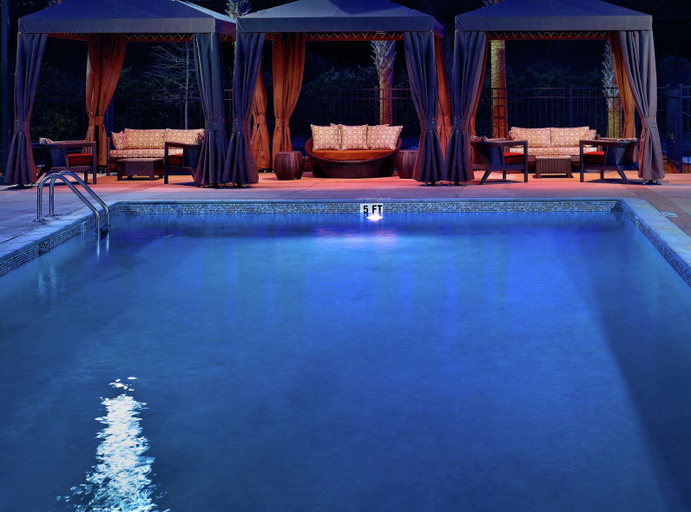 Sport & Beauty, DoubleTree by Hilton Hotel & Suites Charleston Ai, Charleston