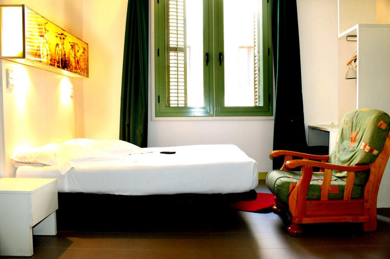 Bathroom 5, Hostal Raval Rooms, Barcelona