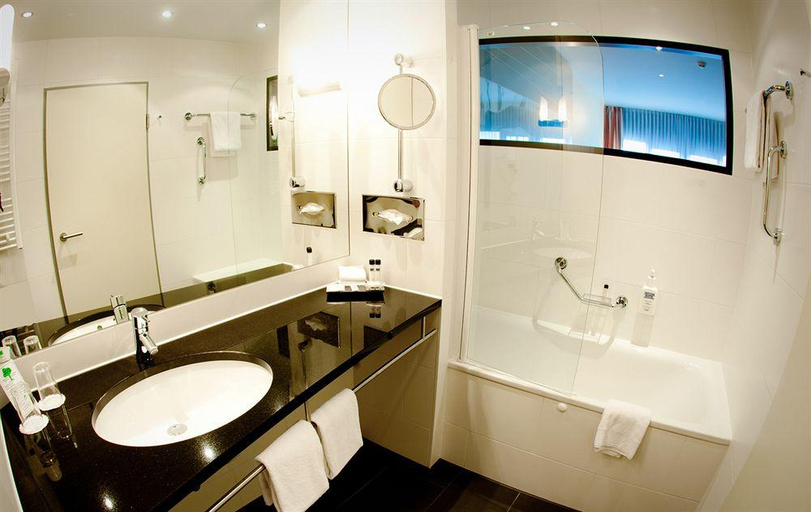 Bathroom 5, NOVINA HOTEL Herzogenaurach Herzo Base, Erlangen-Höchstadt