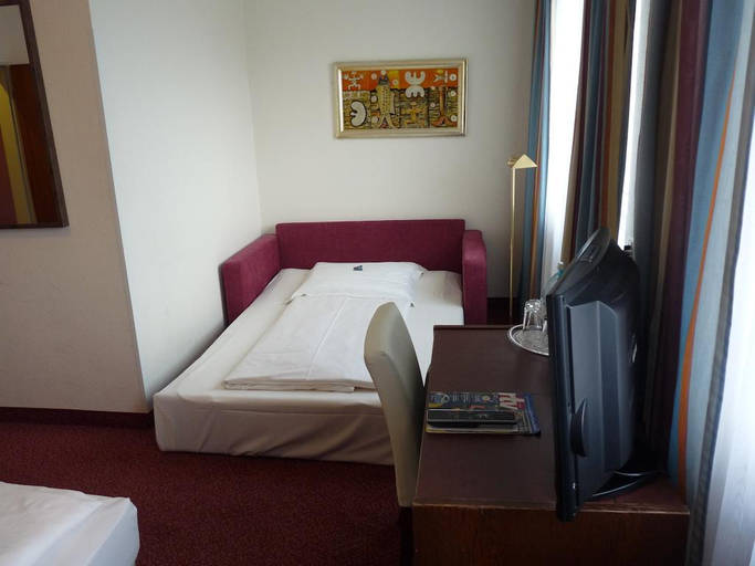 Bedroom 3, Hotel Central, Hamburg