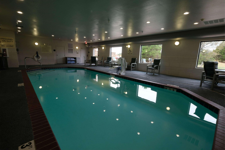 Sport & Beauty 5, Hampton Inn Searcy, White