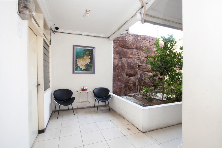 Exterior & Views 1, 143 Dukuh Kupang Residence, Surabaya