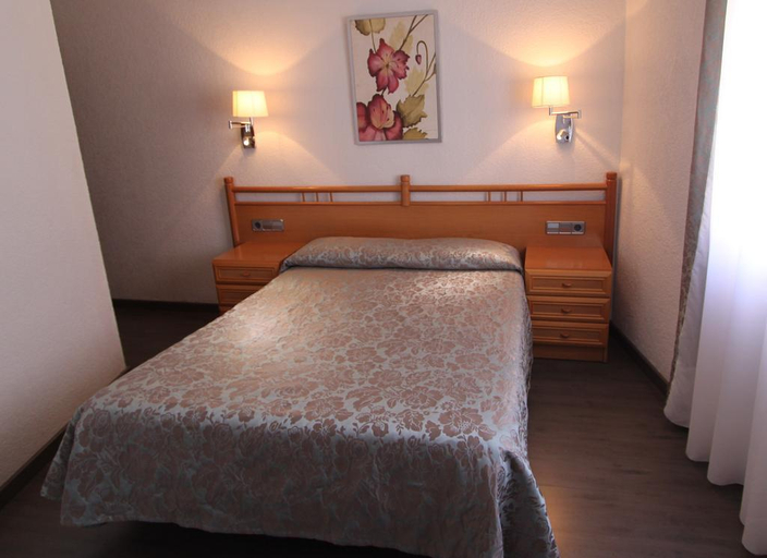 Bedroom 3, Hotel Catalunya Park, Girona