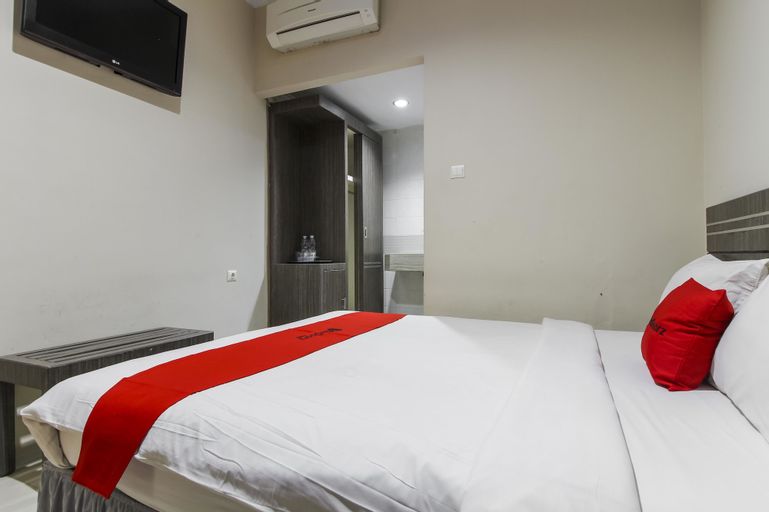 RedDoorz Plus Syariah @ Jalan Sriwijaya Medan, Medan