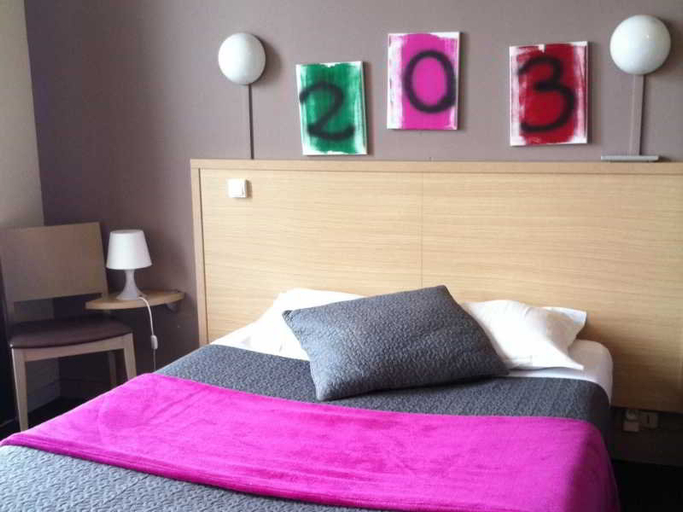 Bedroom 2, Hotel Saint Louis, Finistère