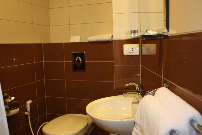 Bathroom 5, Mozart Hotel, Beirut