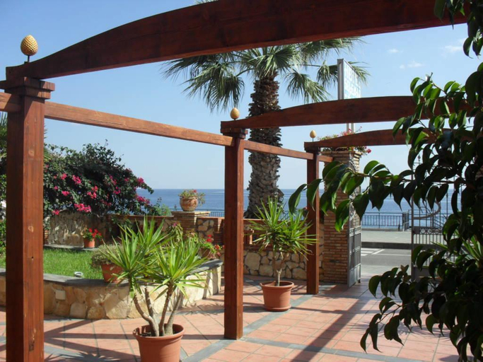 Exterior & Views 2, Hotel Solemar, Messina