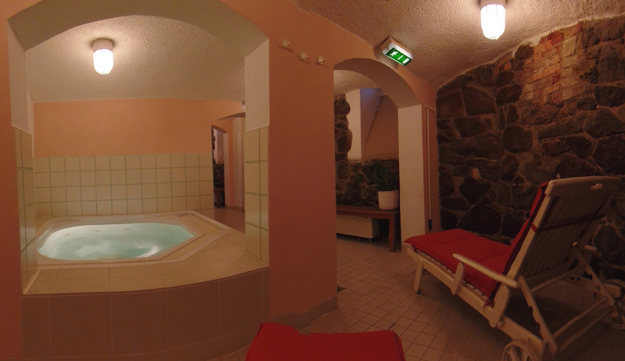 Bathroom 4, Galerie Hotel Leipziger Hof, Leipzig