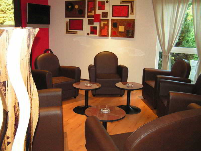 Public Area 2, Brit Hotel Confort Rouen Nord - Eden, Seine-Maritime