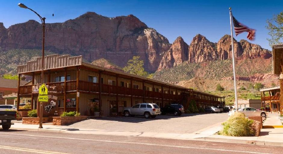 Exterior & Views, Zion Pioneer Lodge, Washington