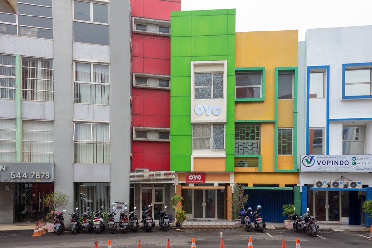 Exterior & Views 14