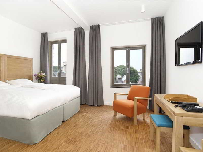 Bedroom 3, The Bank Hotel, Amsterdam