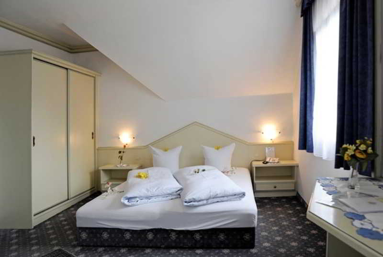 Bedroom 3, Hotel Garni Hubertus-Nostalgie & Charme, Innsbruck Land