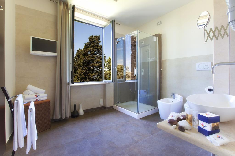 Bathroom 5, La Magnolia Hotel Sorrento, Napoli