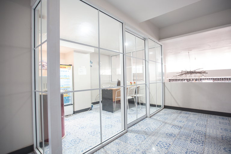 Public Area 5, OYO 127 W Residence, West Jakarta
