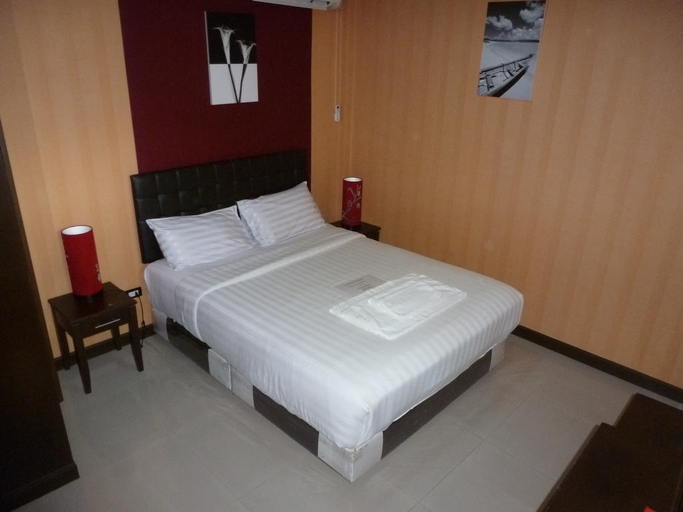 Bedroom 3, Ice Inn, Pattaya