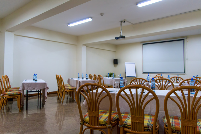 Food & Drinks 2, East Land Hotel, Kibra