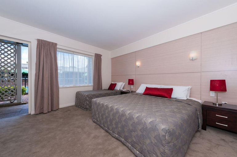 Bedroom 3, Poenamo Hotel, Waitakere